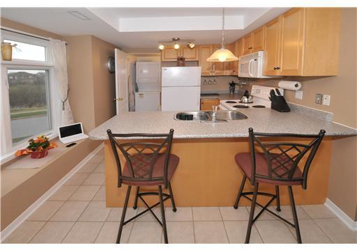 2400-munns-avenue-oakville-ontario-h3051020