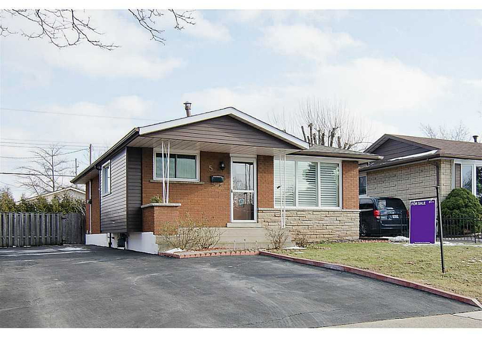 5-empire-court-hamilton-ontario-h3198570