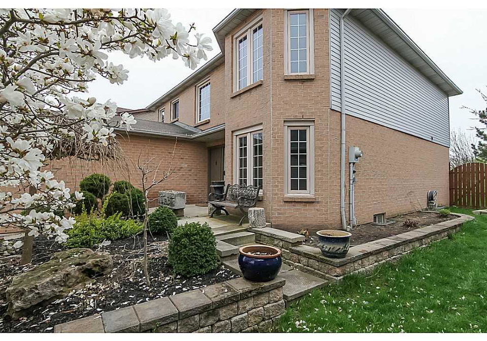 102-bonaparte-way-hamilton-ontario-h3204862
