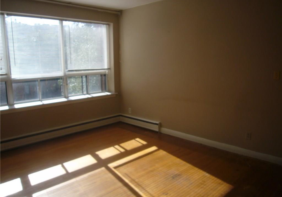 100-west-avenue-s-hamilton-ontario-h4026757