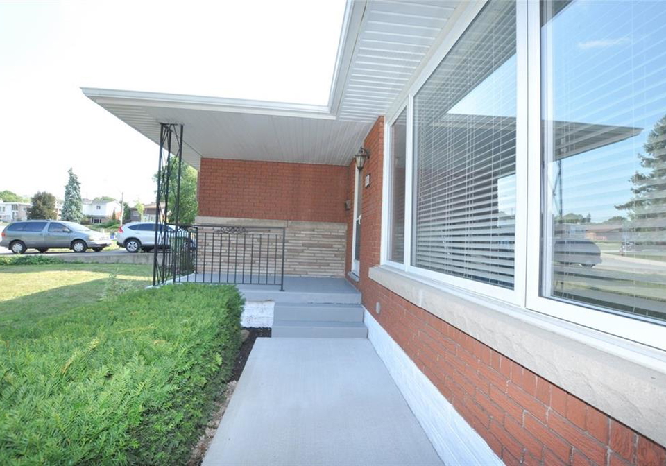 102-laurier-avenue-hamilton-ontario-h4034060