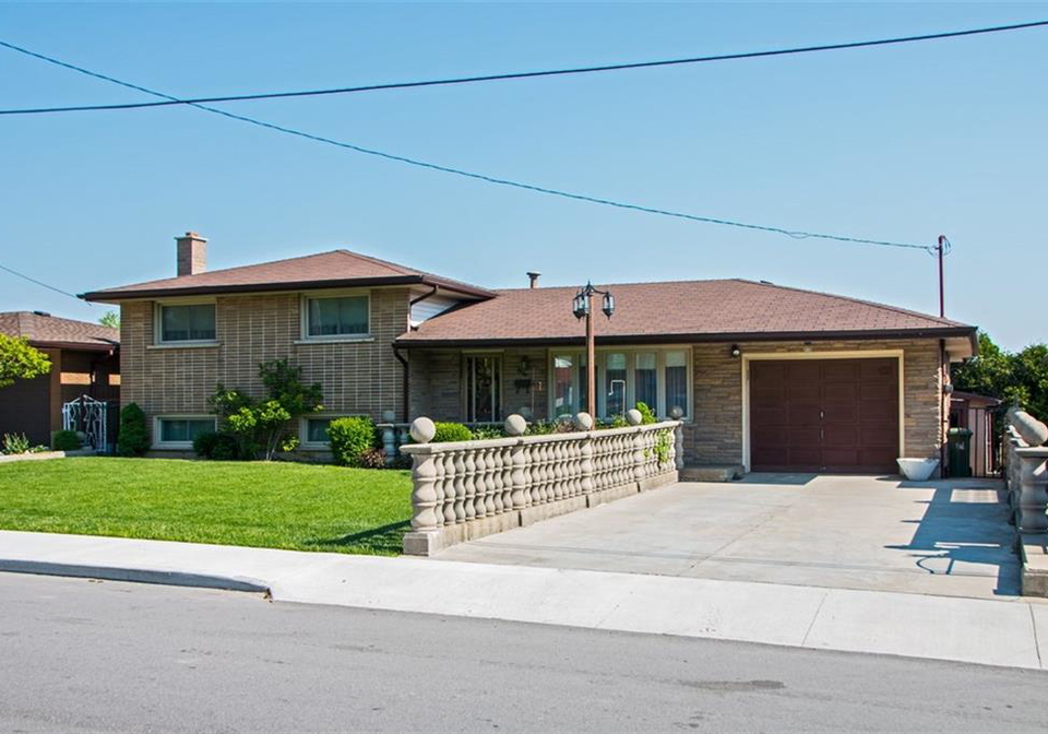 44-aldridge-street-hamilton-ontario-h4037414