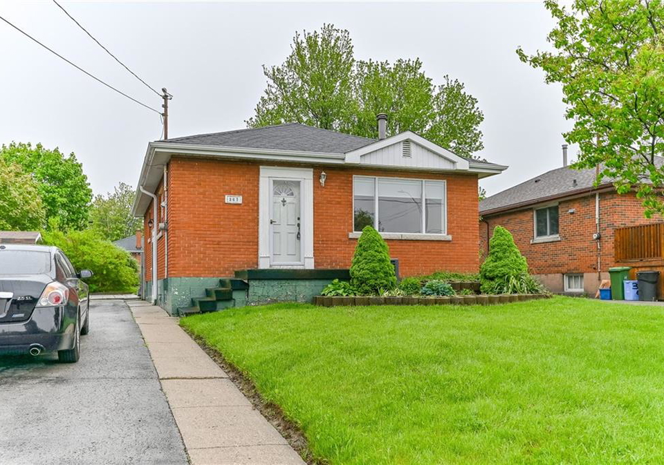 367-east-18th-street-hamilton-ontario-h4054846