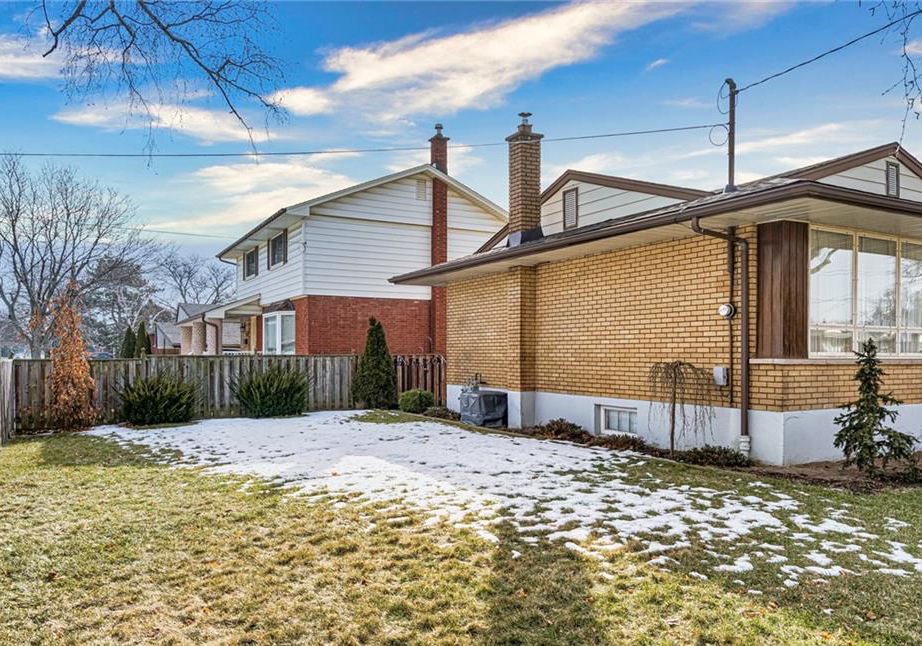 42-briarwood-crescent-hamilton-ontario-h4073290