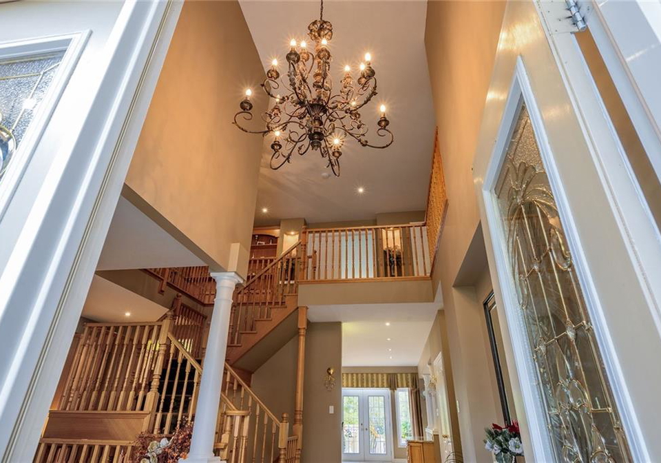 264-diiorio-circle-ancaster-ontario-h4090548