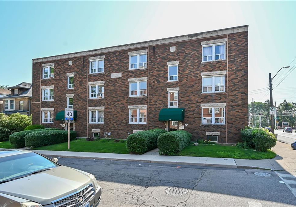 101-connaught-avenue-s-hamilton-ontario-h4168279