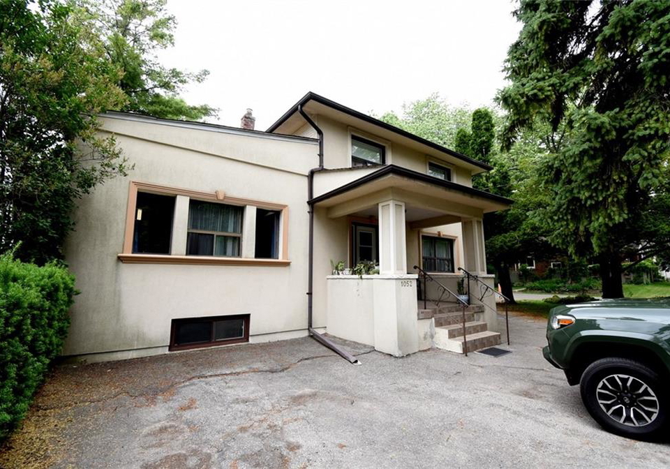 1052-deta-road-mississauga-ontario-h4187500