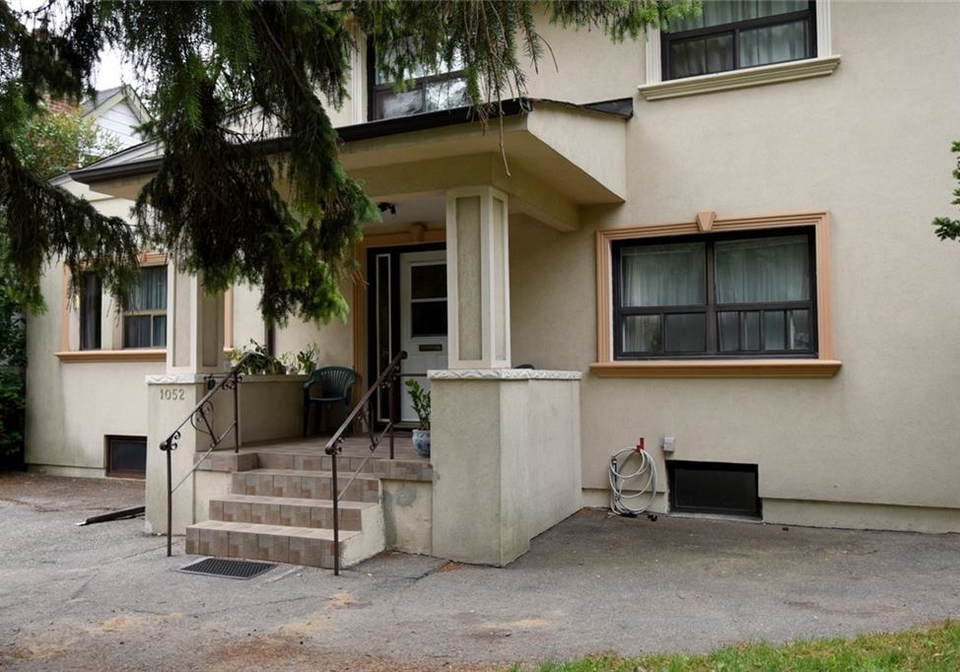 1052-deta-road-mississauga-ontario-h4187500